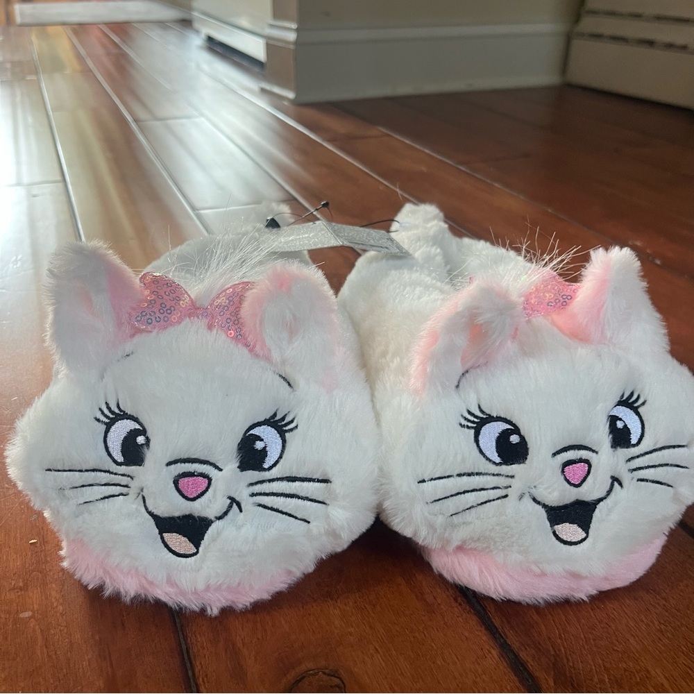 Forever 21 Marie Aristocats Disney Slippers House Shoes